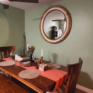  Homestay Cozy Private & Bath Central Location La